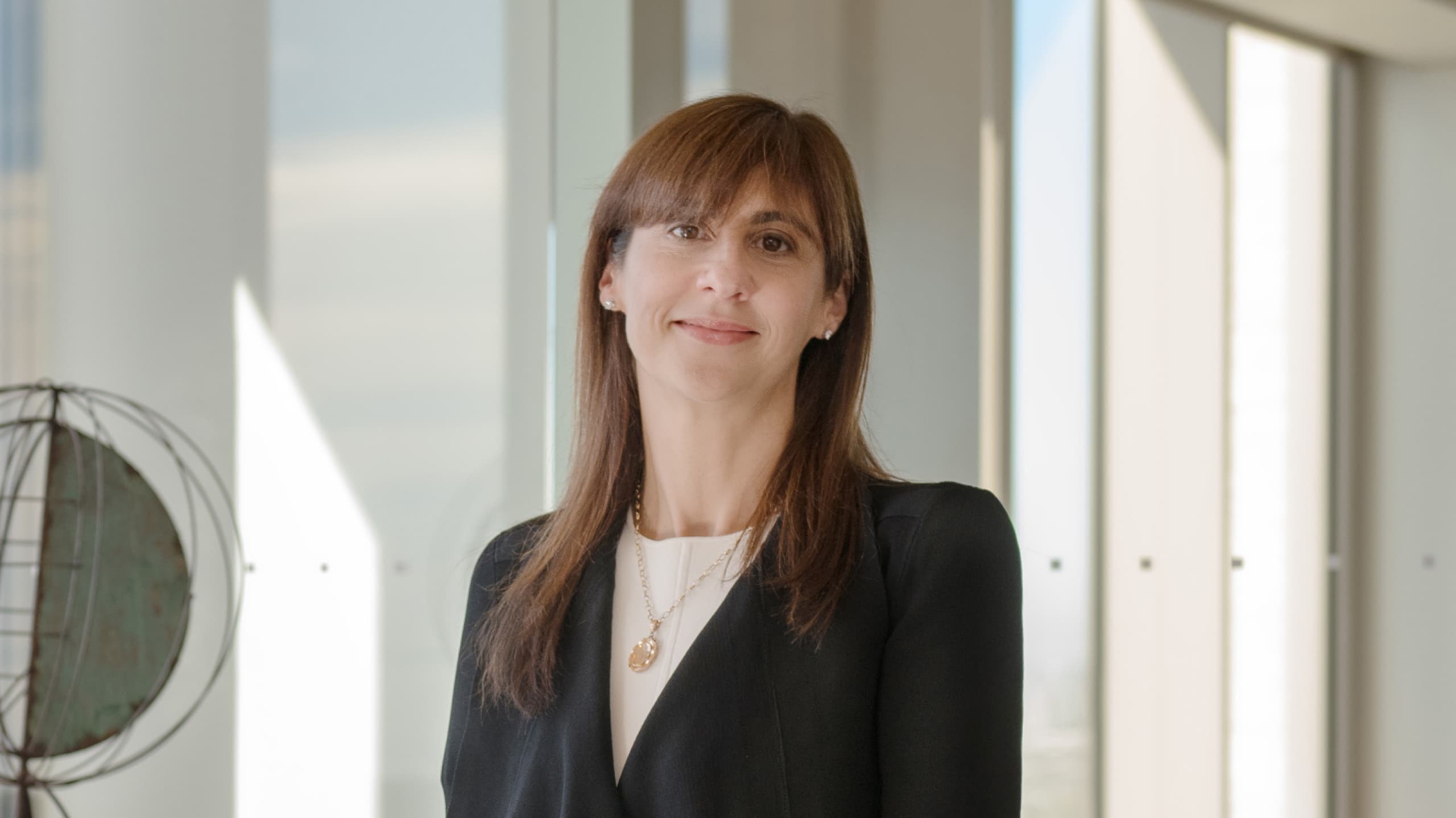 Headshot of Lucy Garth