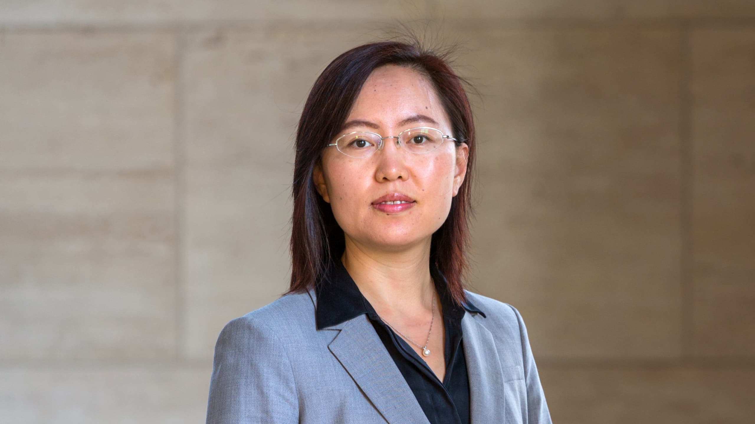 Headshot of Helen Guo