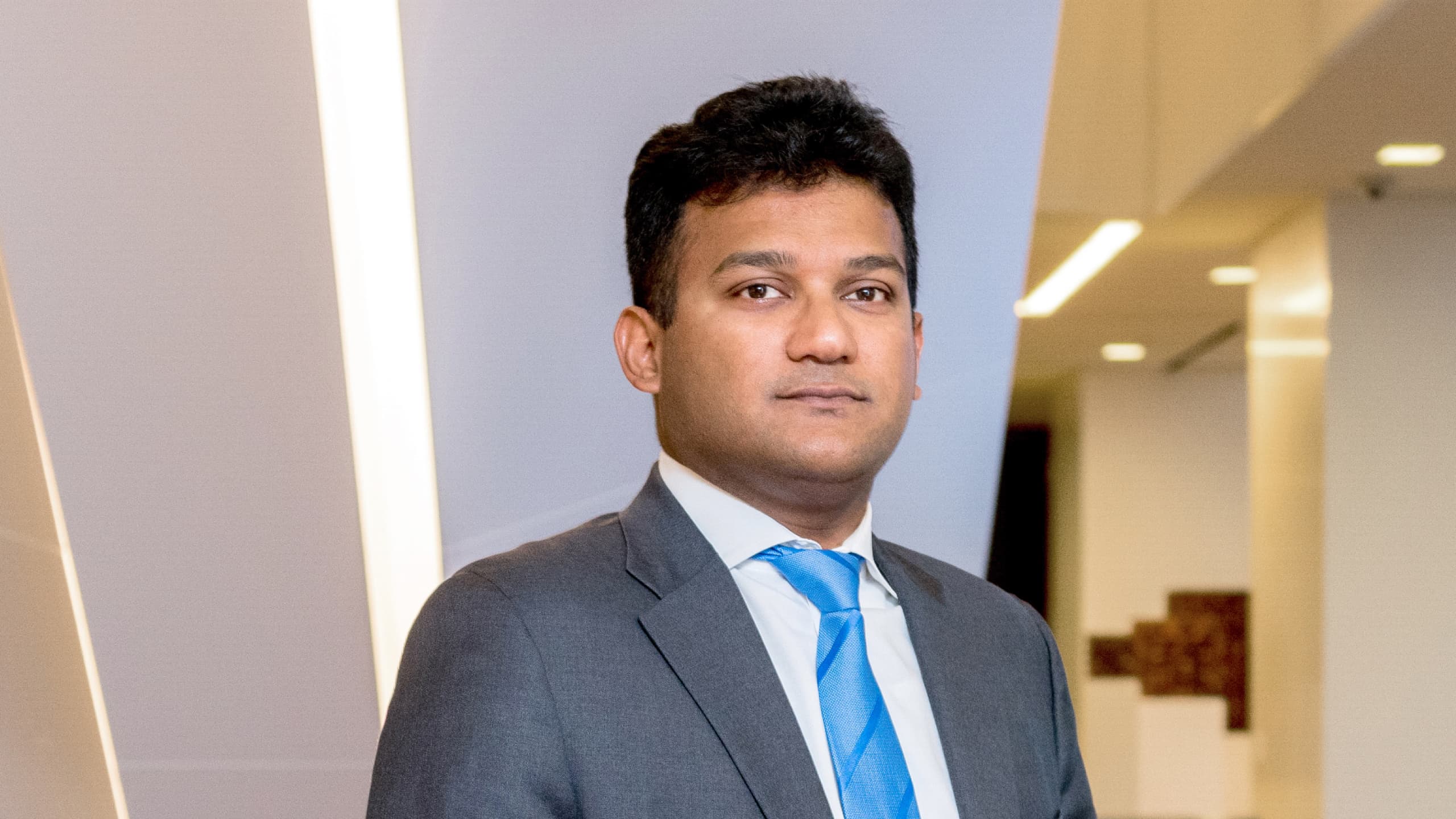 Headshot of Mukundan Devarajan