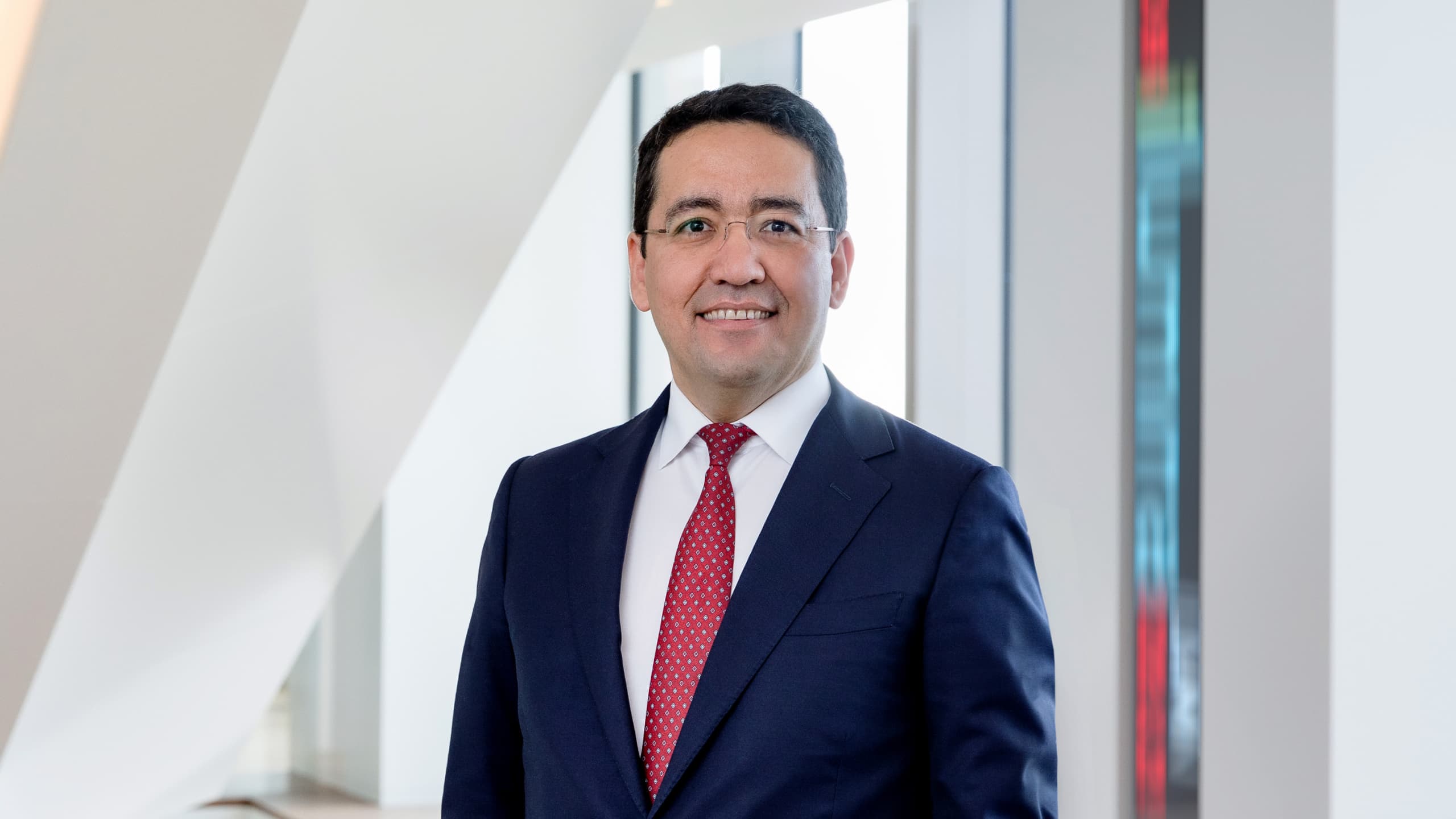 Headshot of Berdibek Ahmedov