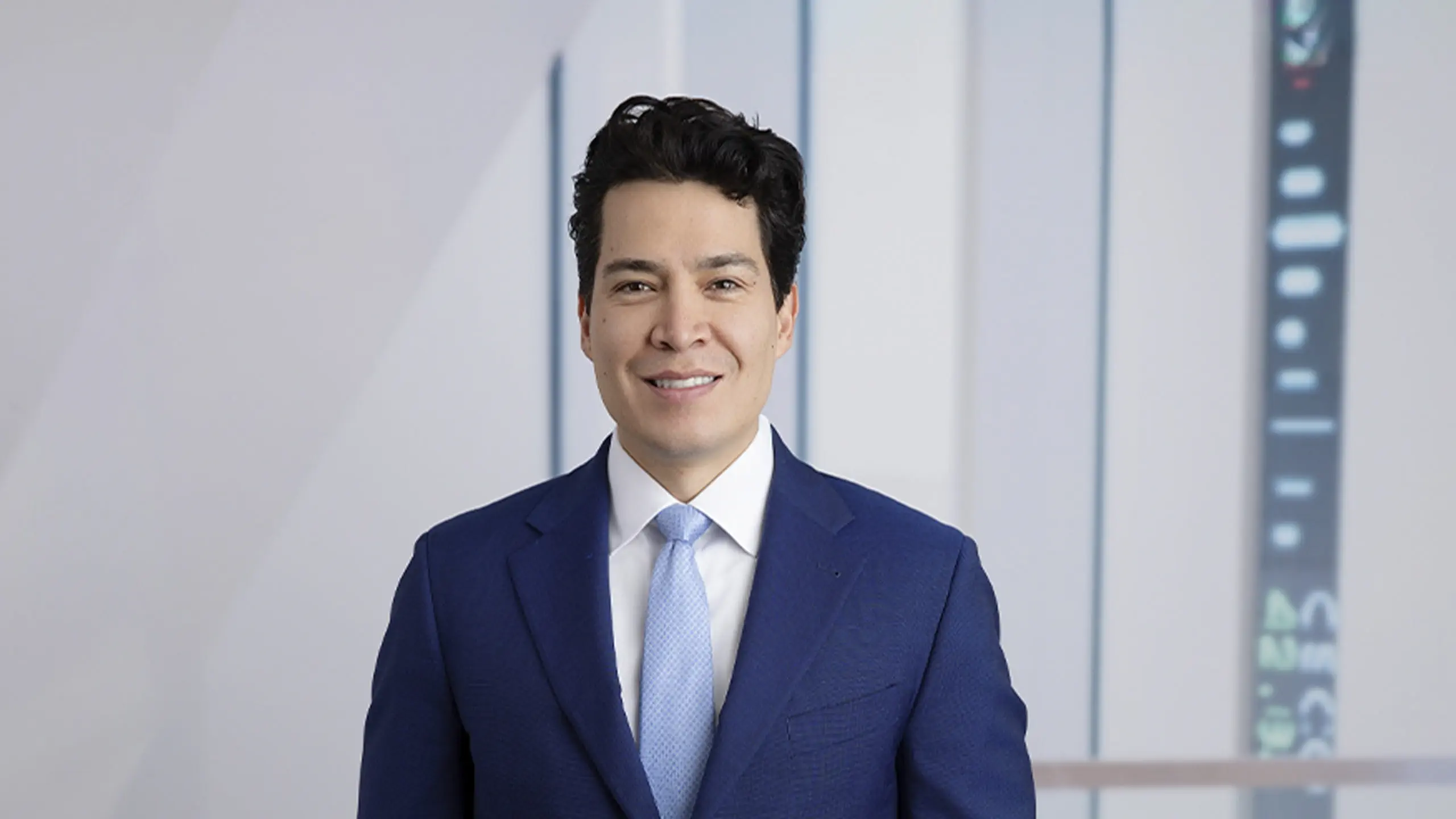 Headshot of Esteban Burbano