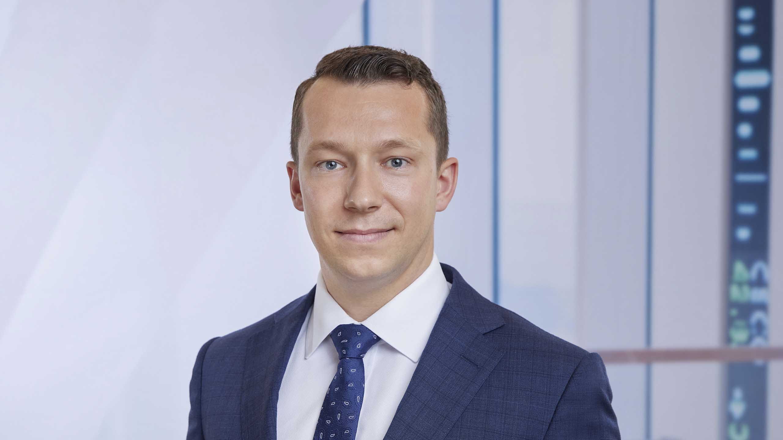 Headshot of Fabian Dienemann