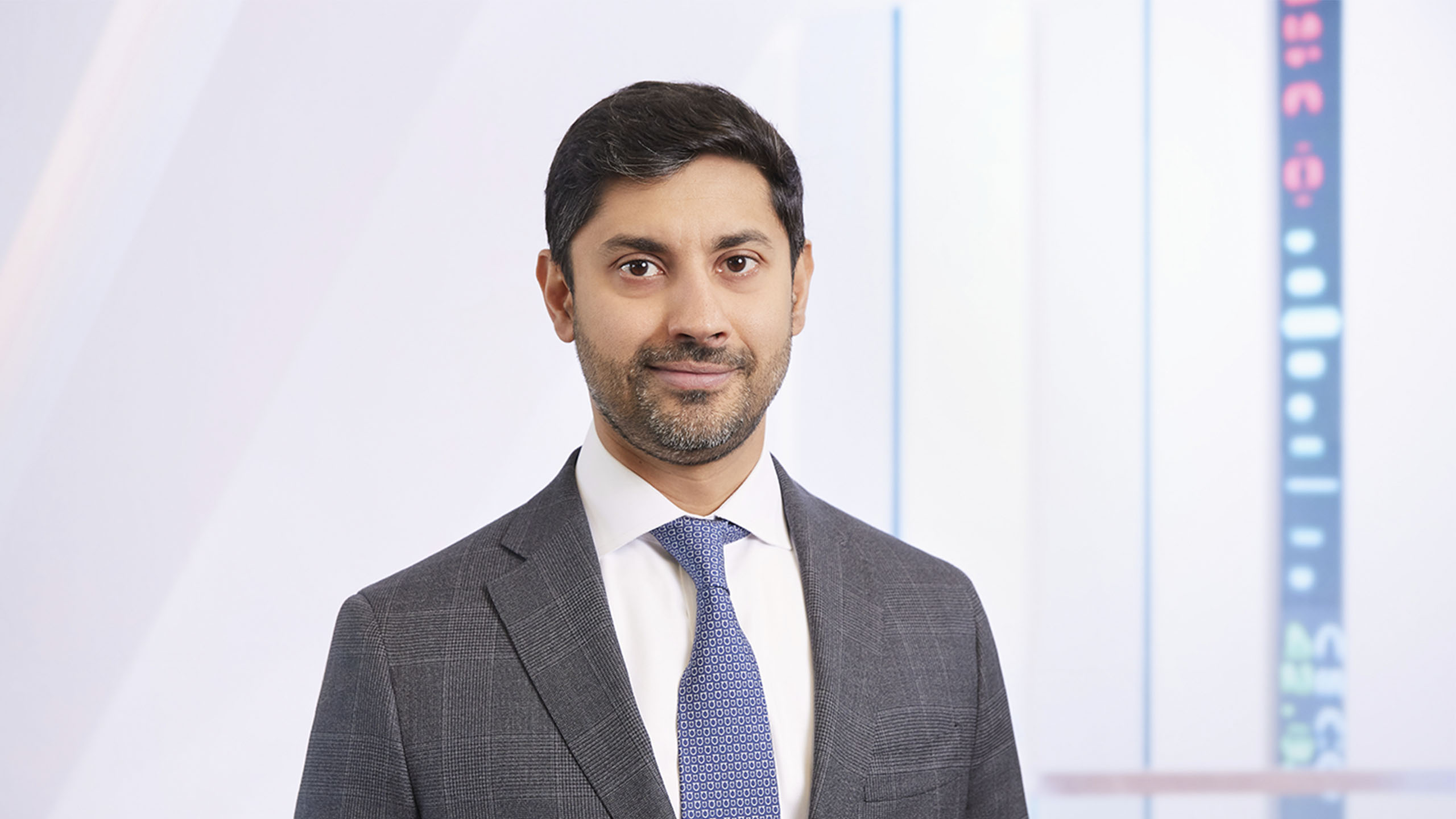 Headshot of Vidur Mehra